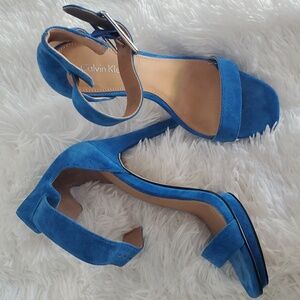 BLUE SUEDE CALVIN KLEIN PLATFORM HEELS 6